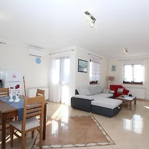 Dado Apartment